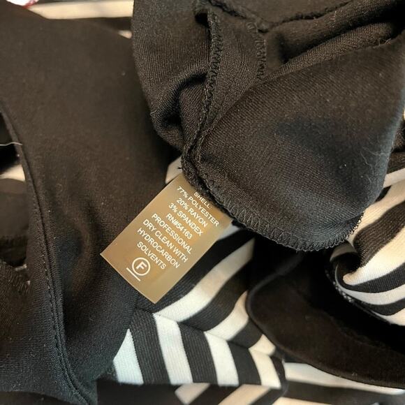CALVIN KLEIN Black White Striped Herringbone Sleeveless Stretch Knit Dress sz 4 - Picture 15 of 15